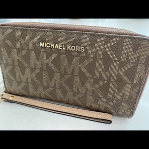 Michael Kors Zippered Wallet